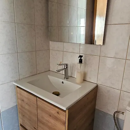 Pergamonto Apartment *